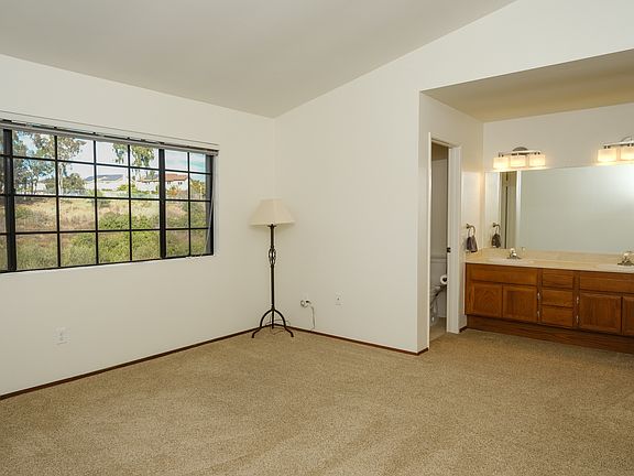 Master bedroom with en suite, double sink bathroom