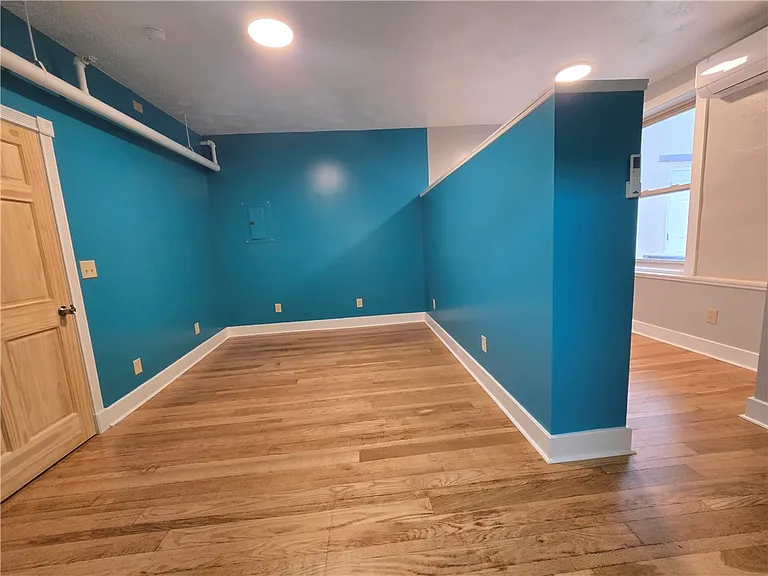 27 E Main St #202 — Photo 3