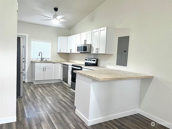3rd image of 3611 S Mason Avenue