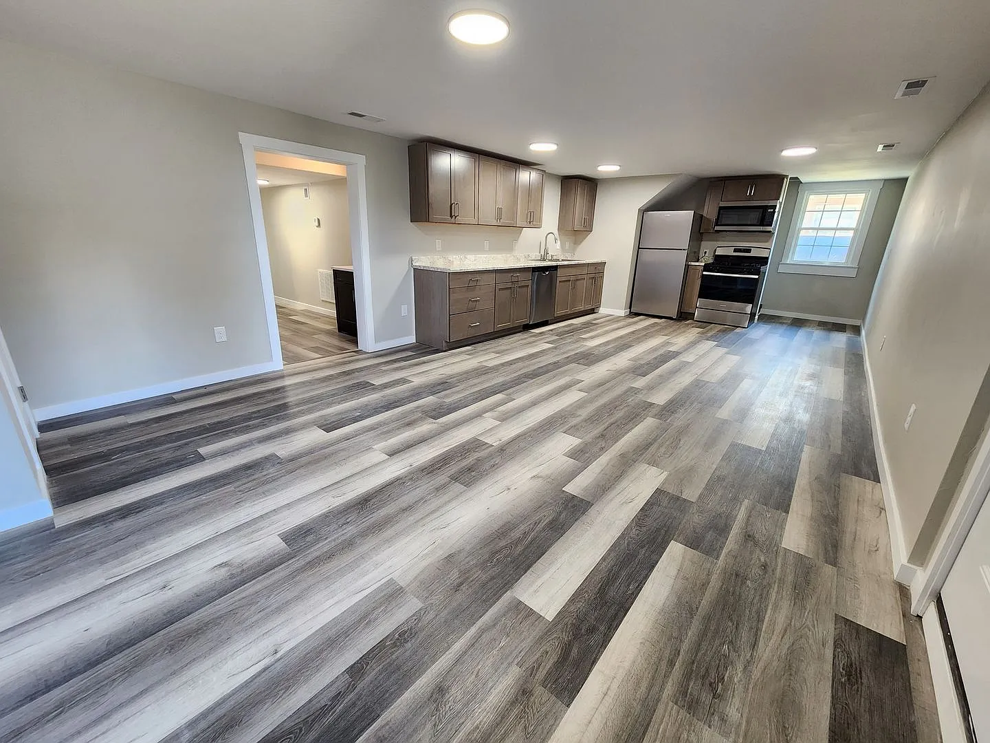 Utilities Included!! Spacious 2-Bedroom, 1-Bathroom Home Available Now!! — Photo 3