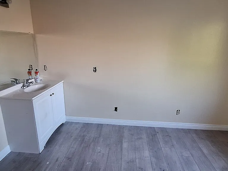 207 N Kenmore Ave #202 — Photo 6