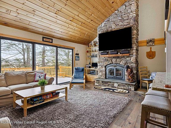 2nd image of 13 Brainard Ridge Road