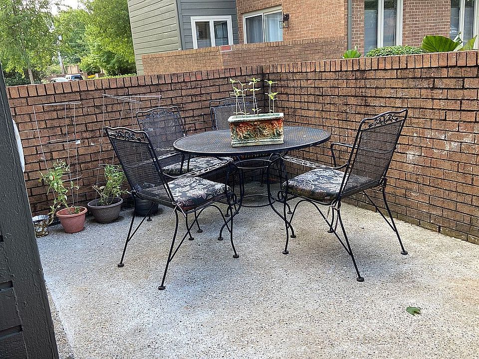 1st image of 2140 Fort Harrods Dr APT 8