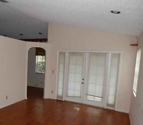 2nd image of 11459 Lakeview Dr