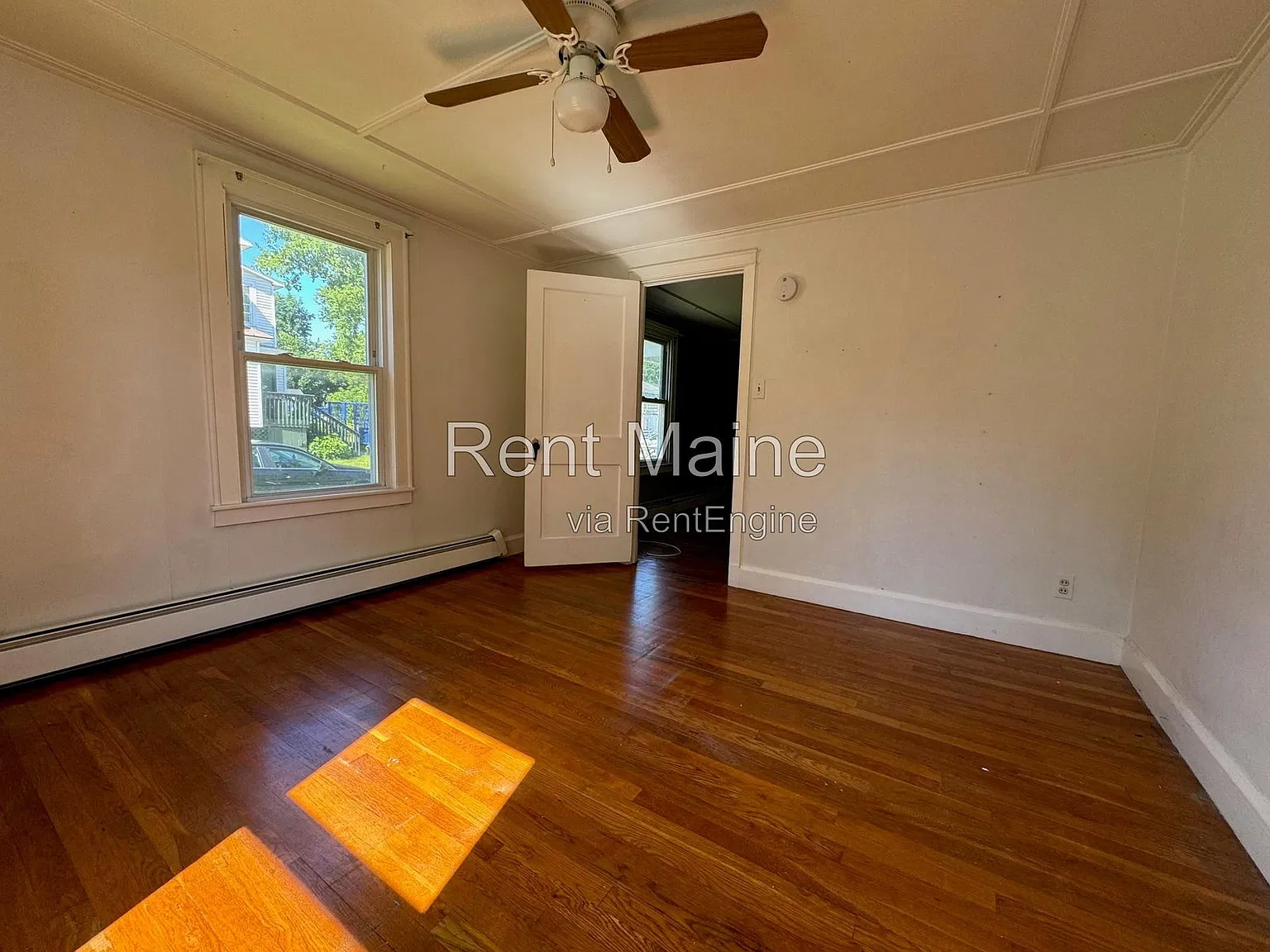 2 bed, 1.0 bath, 900 sqft, $1,350 — Photo 3