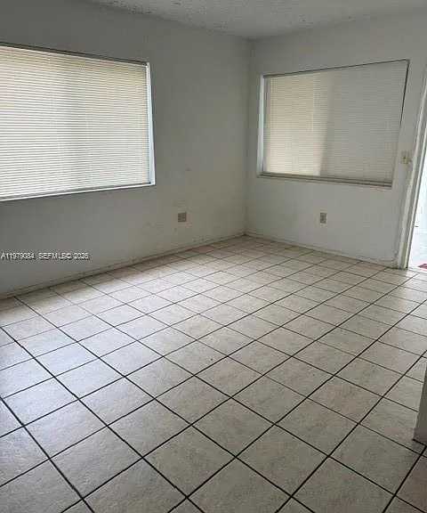 2430 NE 135th St #102 — Photo 5