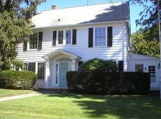 1727 Whitney Ave, Hamden, CT 06517