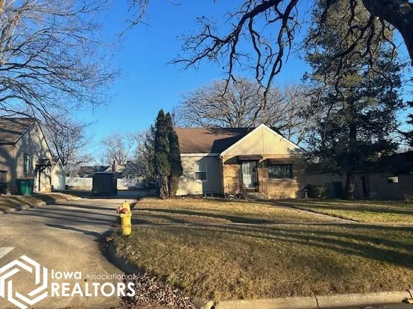 809 S Harlan St, Algona, IA 50511