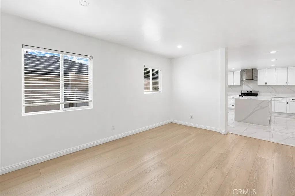 3 bed, 2114 sqft, $5,495 — Photo 4