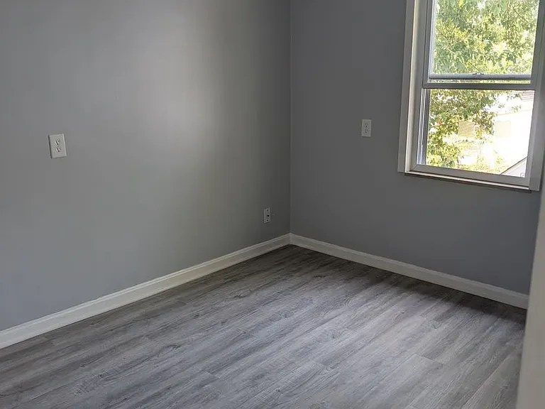 21000 Crystal Ave — Photo 10