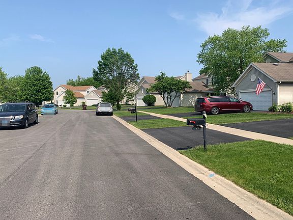 5th image of 49 Woodland Park Cir