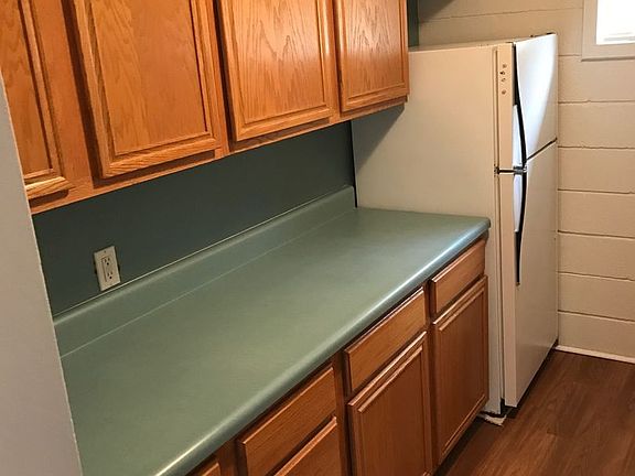 4th image of 1317 Valley Ln #1325