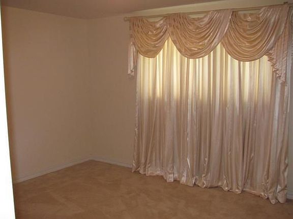 4th image of 532 Linkwood St