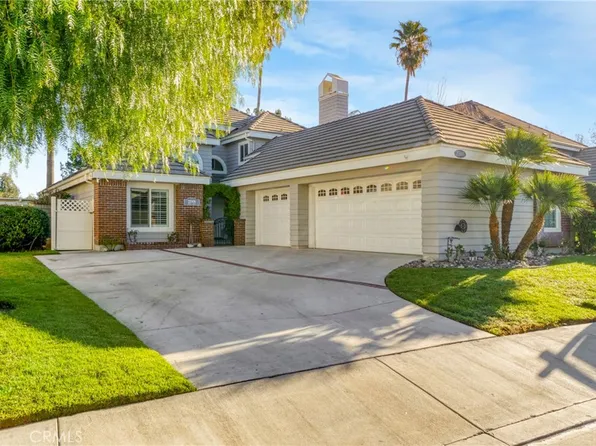 25906 Bellis Dr, Santa Clarita, CA 91355