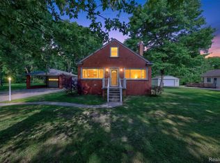 11115 McKinley St, Taylor, MI 48180