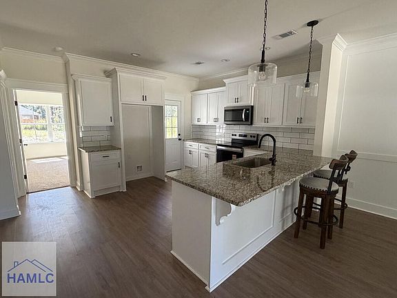 5th image of 194 Priscilla Dr