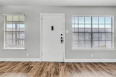 2755 Louisiana St — Photo 3