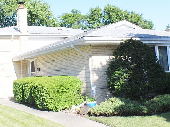 2nd image of 10437 Linder Ave