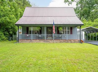 500 Frieda Dr, Rossville, GA 30741