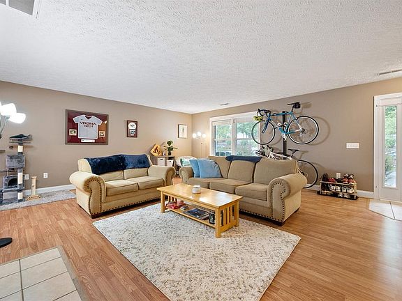 3rd image of 675 Oak Tree Blvd NW