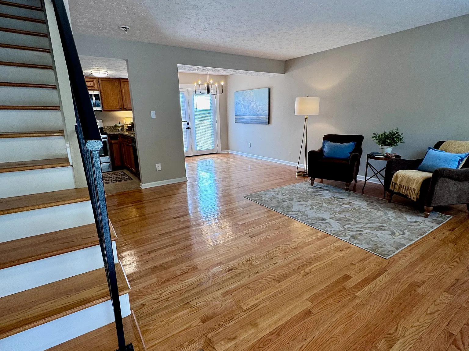 3 bed, 2.5 bath, 1248 sqft, $2,175 — Photo 3
