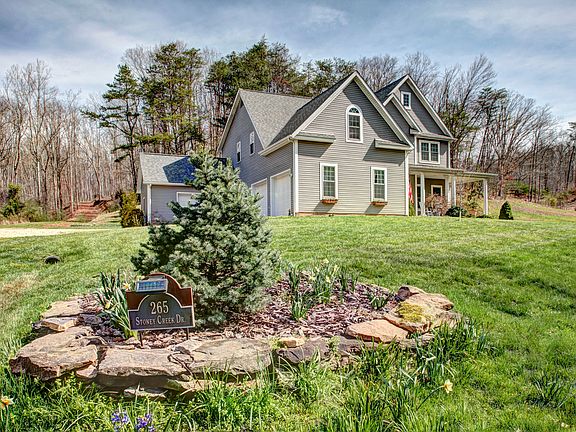 3rd image of 265 Stoney Creek Dr