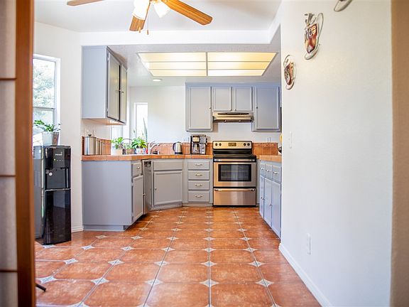 3rd image of 775 Marbella Cir