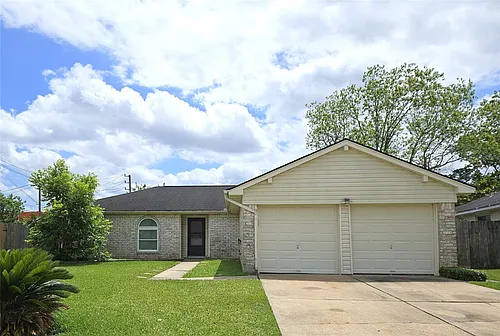 17302 Heritage Bay Dr Photo 1