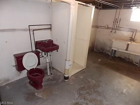 3rd image of 8310 Jeffries Ave
