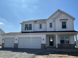 3851 Angel Oak Ln, Valparaiso, IN 46385