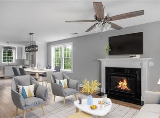 19 Winston Way UNIT 19, Johnston, RI 02919