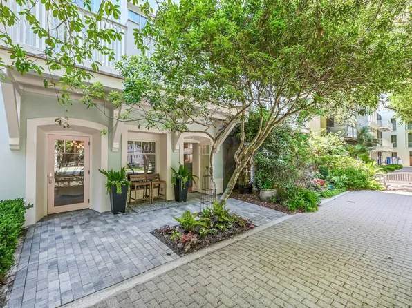 303 E Ruskin Pl, Santa Rosa Beach, FL 32459