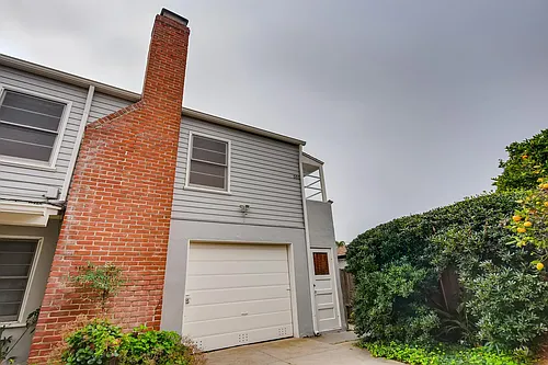 551 Fern Gln Photo 1