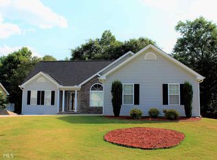 899 Kendall Park Dr, Winder, GA 30680