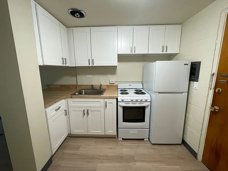 Olive Terrace Apartments — Photo 16