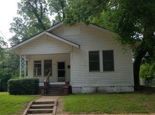 918 College Dr, Pineville, LA 71360