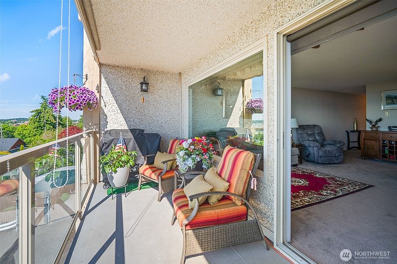 5th image of 415 N State Street #303