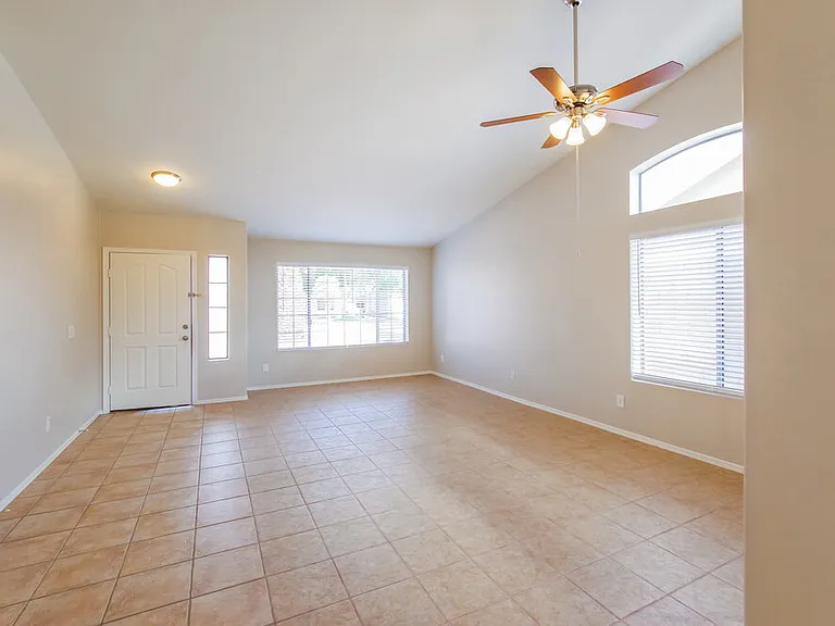 6115 W Park View Ln — Photo 4