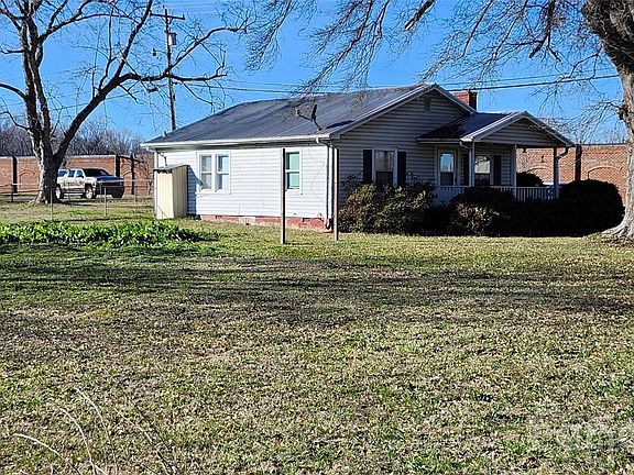 3rd image of 101 Gaither Rd