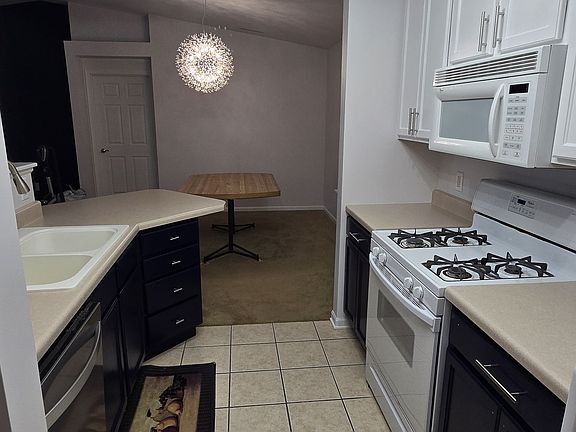 5th image of 9815 Wildwood Ct