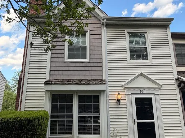 931 Huntwood Ln, Charlottesville, VA 22901