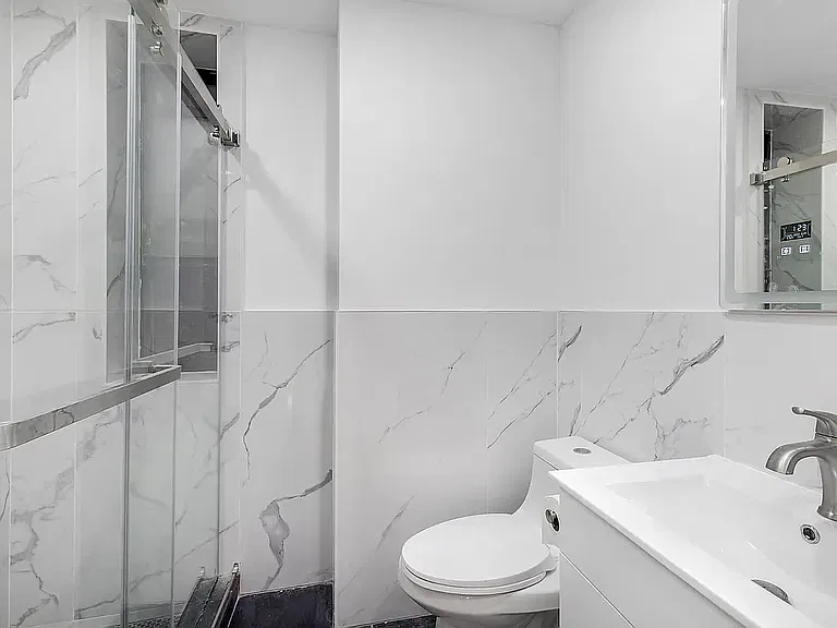 337 E 13th St #9 — Photo 16