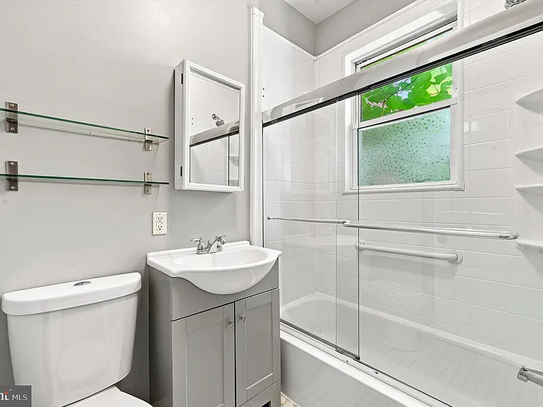 1 W Athens Ave #1/2-C — Photo 12