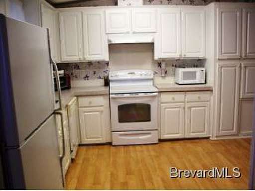 2nd image of 5378 Hammerstone Ct #M10
