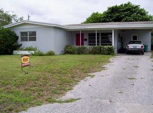 521 Iris Ave, Palm Beach Gardens, FL 33410