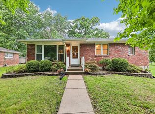 39 Mark Dr, Fairview Heights, IL 62208
