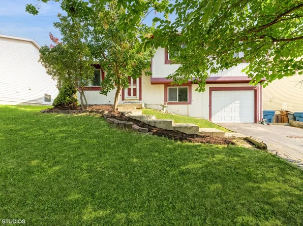 80 W Nevada Ave, Glendale Heights, IL 60139