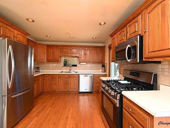 5th image of 2838 Eisenhower Dr