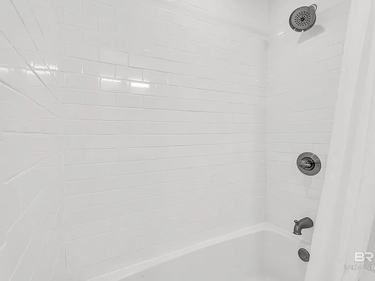 357 Azalea St — Photo 16