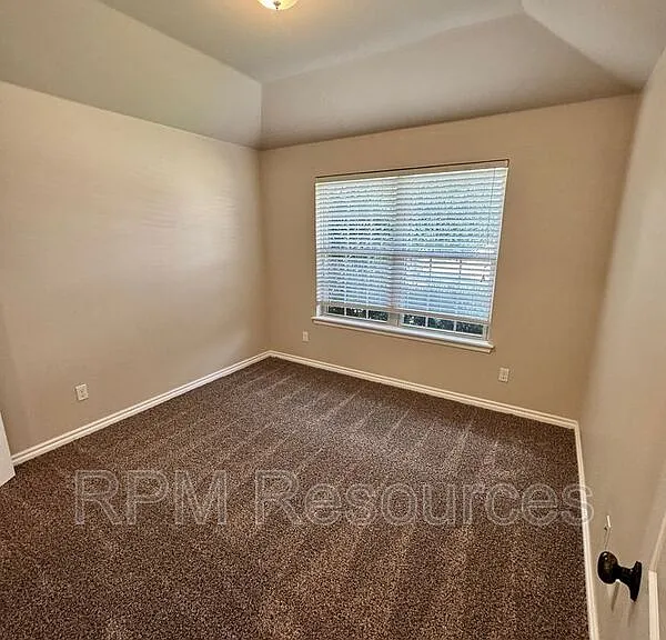 10800 SE 27th St — Photo 9